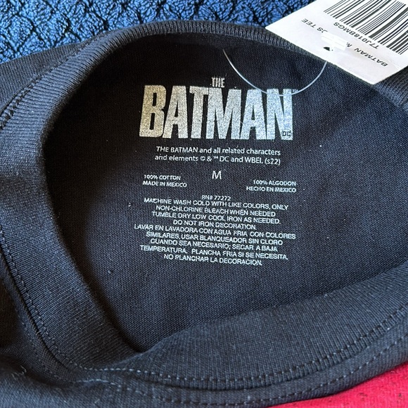 Batman t-shirt NWT - Picture 3 of 6
